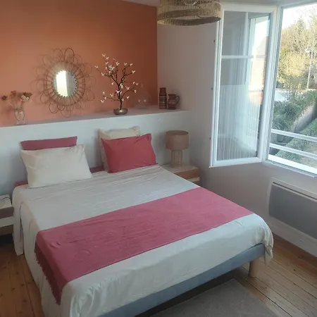La Maison De Louisette بيت للعطل